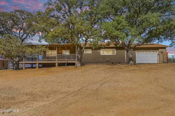 18590 Adalante Court, Tehachapi, CA 93561
