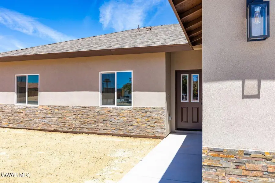 8425 Lime Avenue, California City, CA 93505 - #3