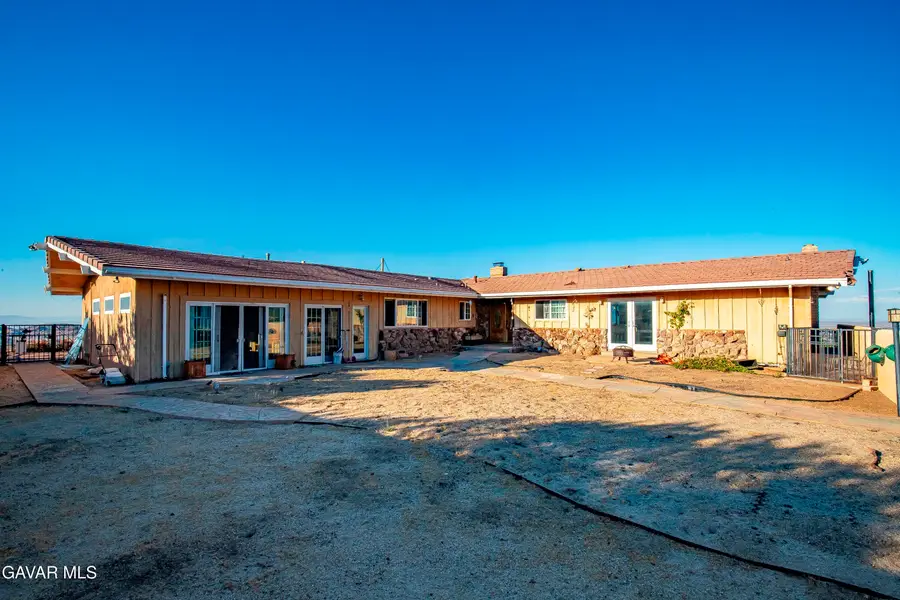 1032 W Avenue S14, Palmdale, CA 93551 - #2