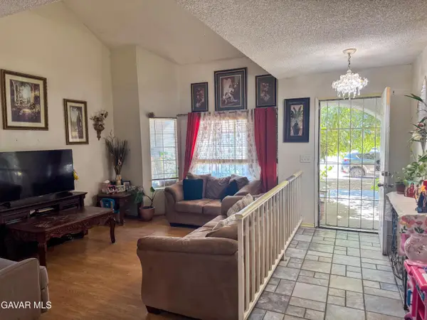 37050 Casa Grande Avenue, Palmdale, CA 93550