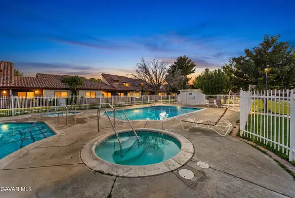 43334 32nd Street #Unit 10, Lancaster, CA 93536