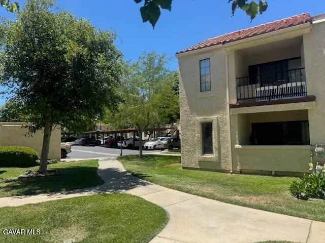 2554 Olive Drive #Apt 27, Palmdale, CA 93550 - #2