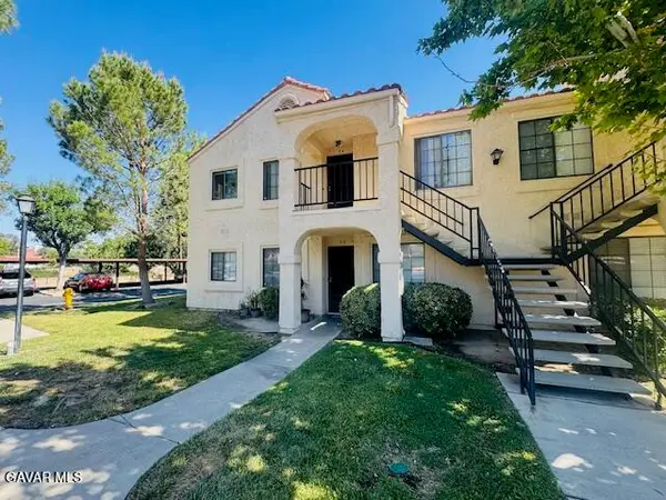 2554 Olive Drive #Apt 94, Palmdale, CA 93550
