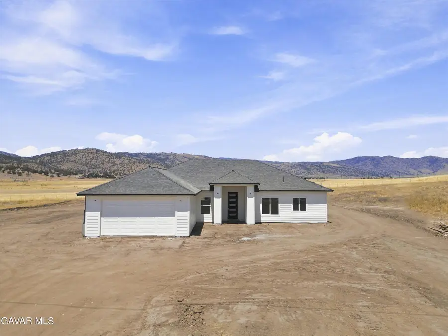 28181 Burning Tree Drive, Tehachapi, CA 93561 - #2