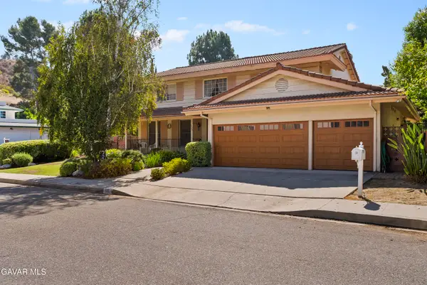 6304 Mirror Lake Drive, Los Angeles, CA 90068