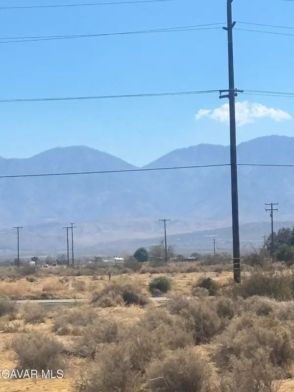172 E Palmdale Boulevard, Palmdale, CA 93550