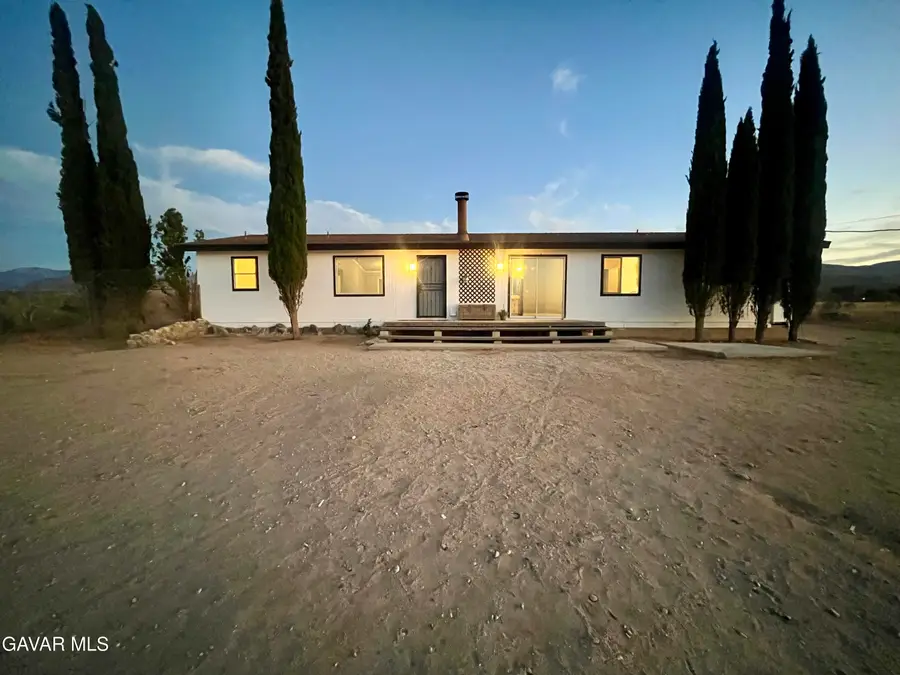 10218 E Avenue W, Littlerock, CA 93543 - #2