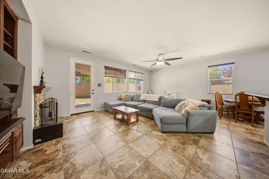 3250 W Avenue K1, Lancaster, CA 93536 - #3