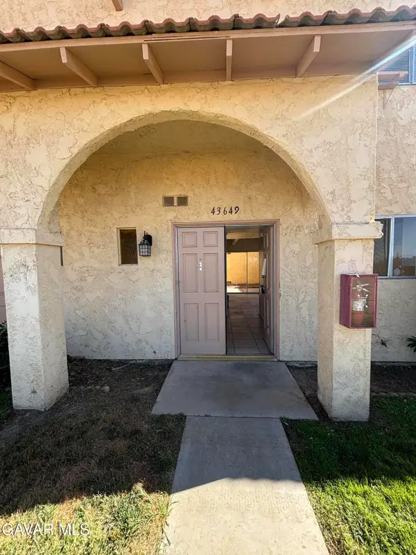 43649 Stanridge Avenue, Lancaster, CA 93535