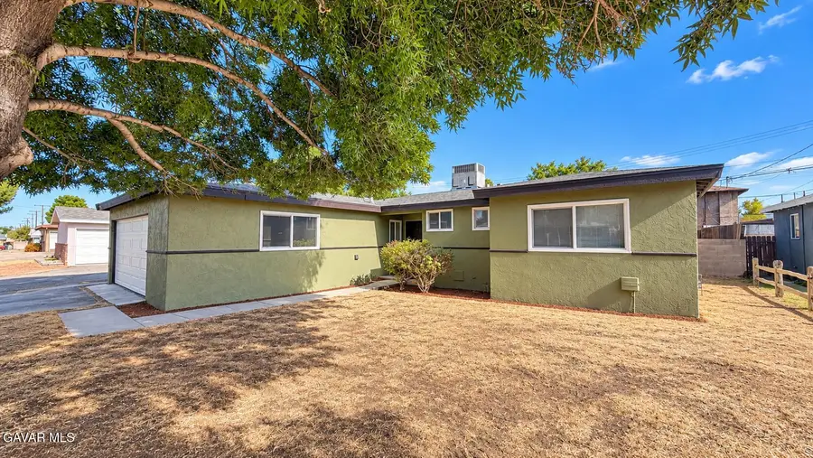521 E Lingard Street, Lancaster, CA 93535 - #2