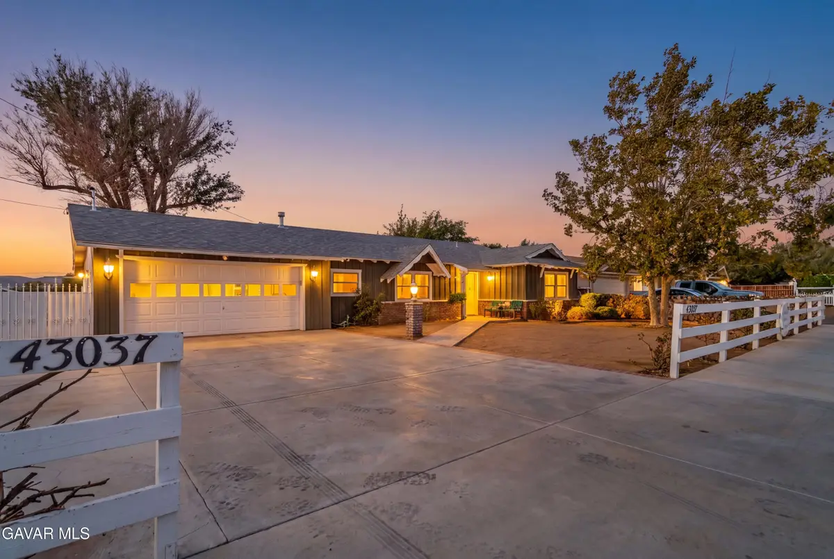 43037 50th Street West, Quartz Hill, CA 93536 - #1