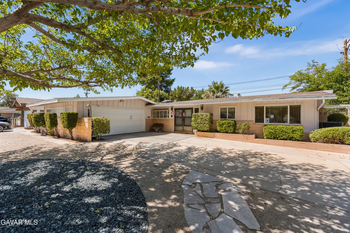 1152 E Avenue J1, Lancaster, CA 93535 - #1