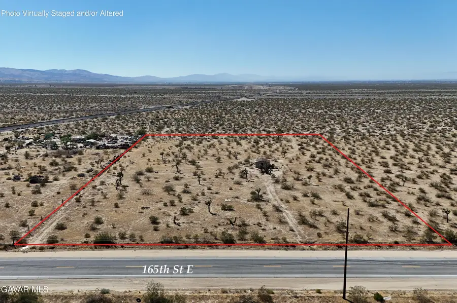 35805 165th St E, Llano, CA 93544 - #2