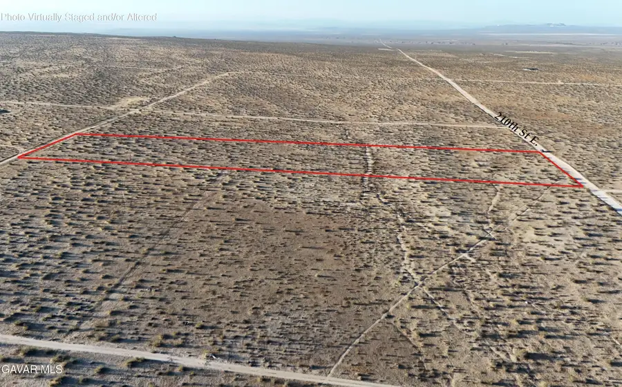 210th St E # E4, Lancaster, CA 93535 - #3