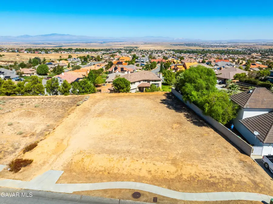 6831 Sycamore Lane, Palmdale, CA 93551 - #2