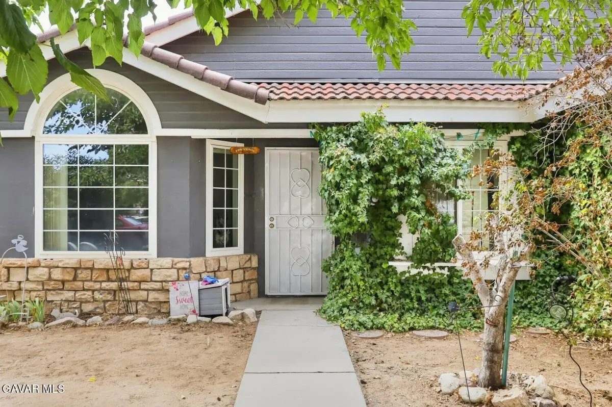 1048 Holloway Avenue, Rosamond, CA 93560 - #1