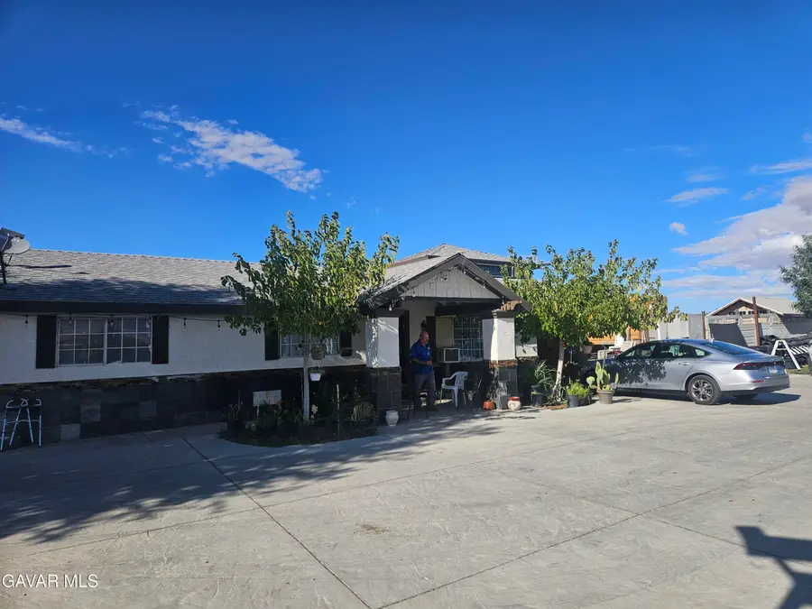11313 E Avenue R8, Littlerock, CA 93543 - #2