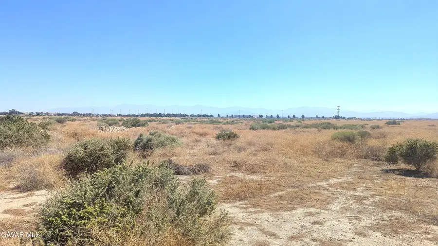 E Vic Avenue K4 27rd Ste, Lancaster, CA 93535 - #2