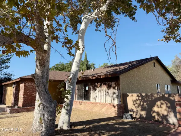 42802 Sachs Drive, Lancaster, CA 93536