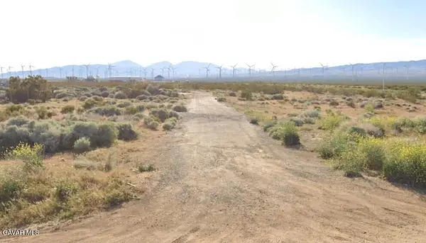 3793 Big Inch Pipeline Road, Mojave, CA 93501