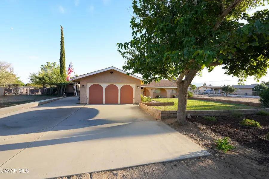 1642 W Avenue L8, Lancaster, CA 93534 - #3