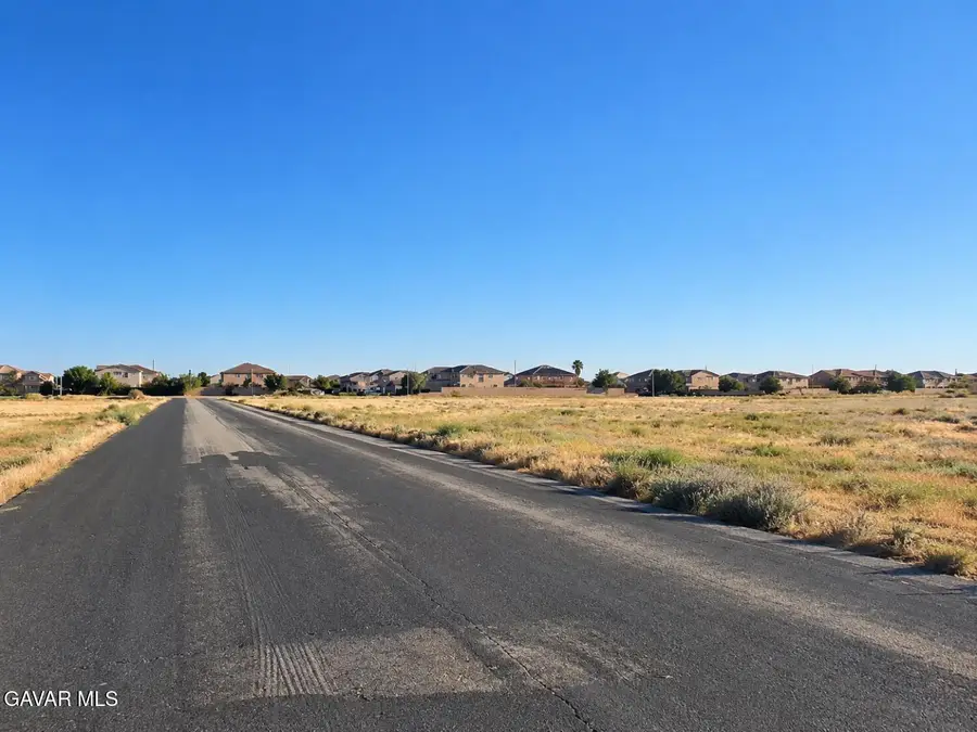 Vic Ave J2 Vic Avenue J2 57 Stw, Del Sur, CA 93536 - #3