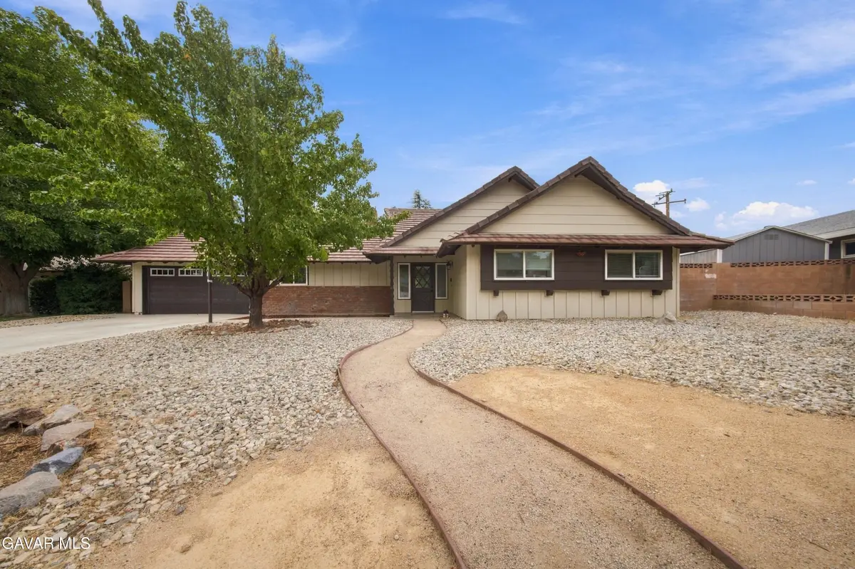 43818 Halcom Avenue, Lancaster, CA 93536 - #1