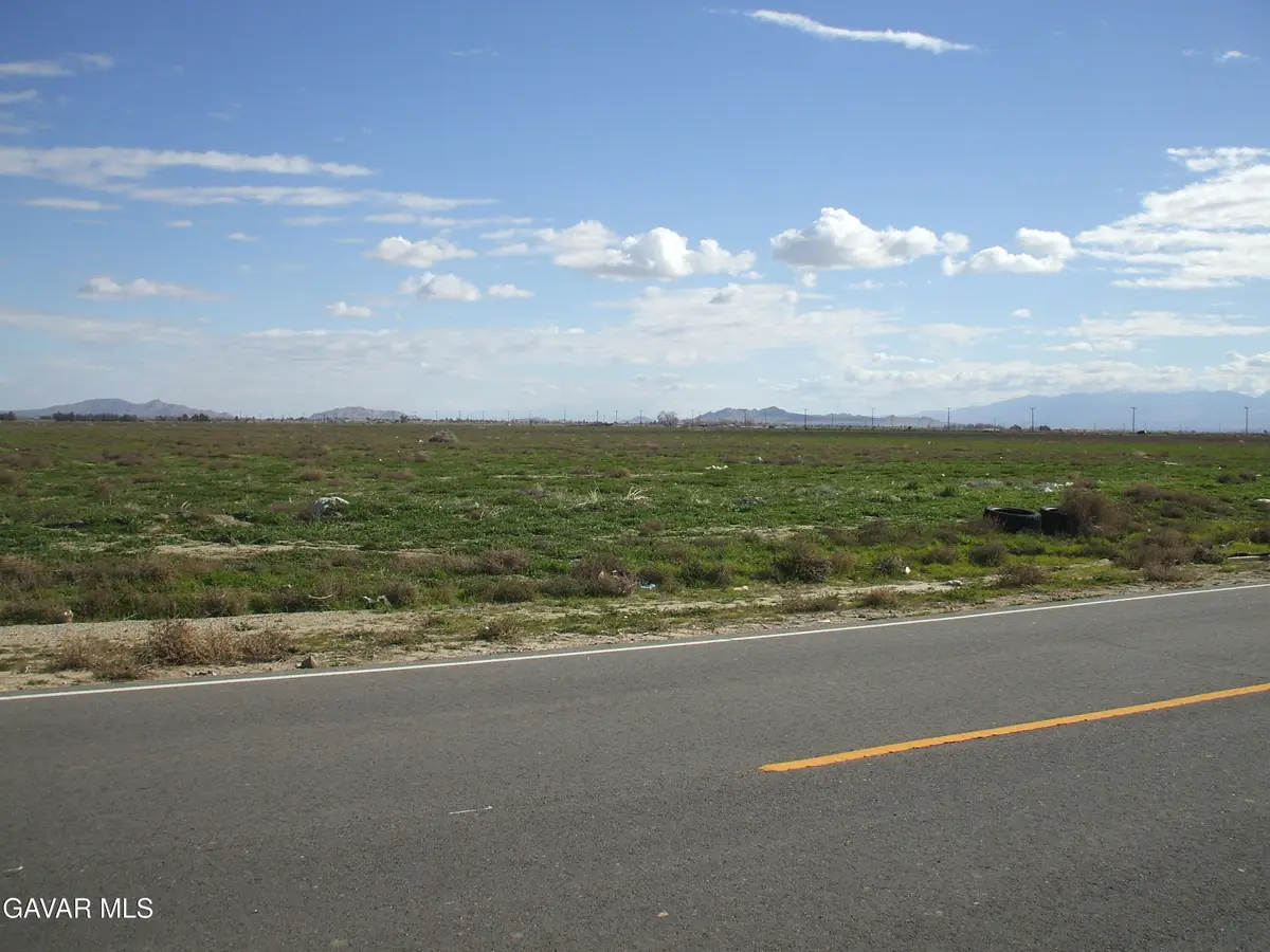 E 60th Ste And H 10 East Avenue, Lancaster, CA 93535 - #1