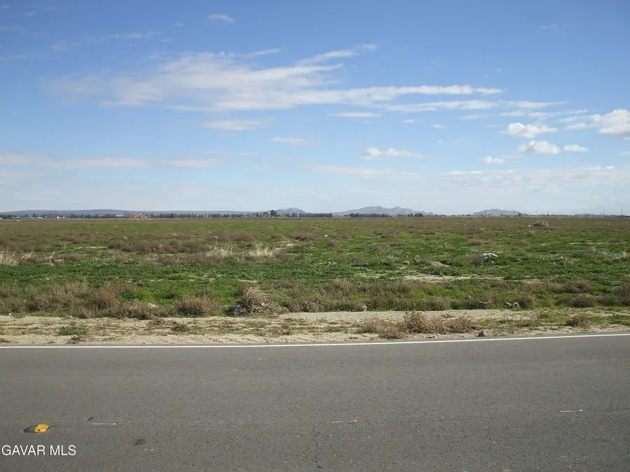 E 60th Ste And H 10 East Avenue, Lancaster, CA 93535 - #2