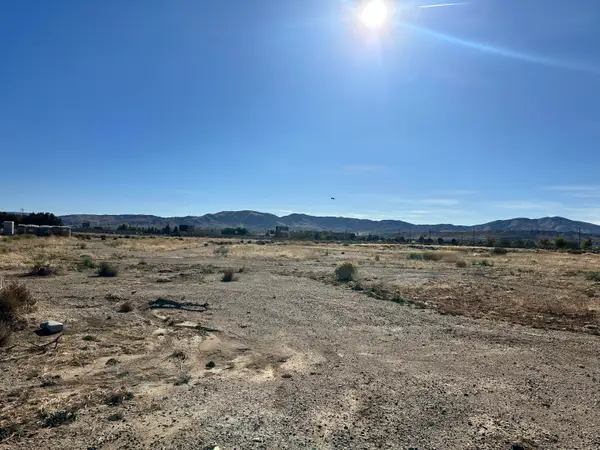 E Ave P8 Vic 8th Ste Street, Palmdale, CA 93550