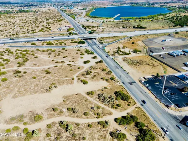 W Avenue S Vic Ave 14 Fwy, Palmdale, CA 93551