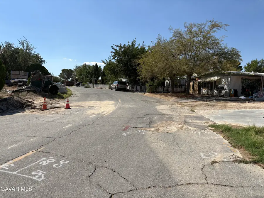 385 Morning Glory Drive, California City, CA 93505 - #3