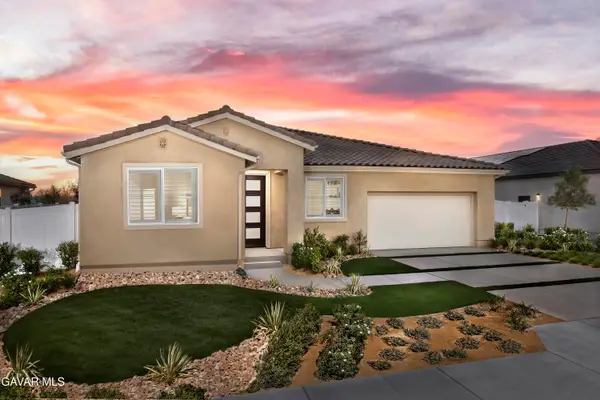 1518 E Holguin Street, Lancaster, CA 93535