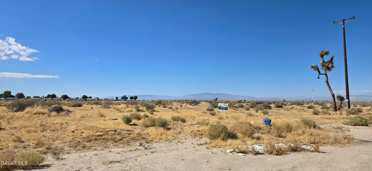 45400 E 28th Street, Lancaster, CA 93535 - #1