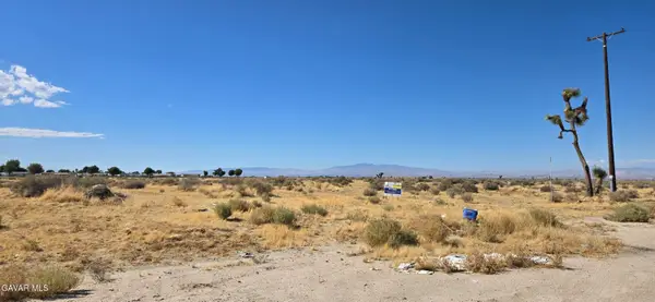 45400 E 28th Street, Lancaster, CA 93535