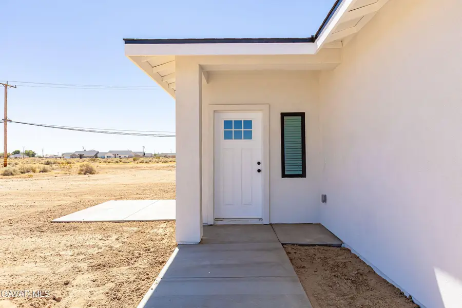 9026 N Loop Boulevard #A And B, California City, CA 93505 - #3