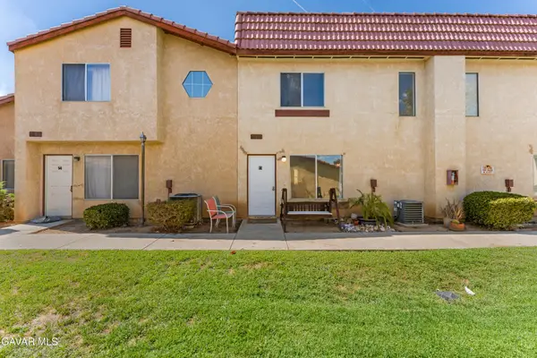 38000 E 17th Street #Apt13, Palmdale, CA 93550