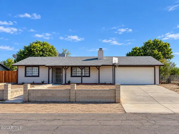 16792 Stagecoach Avenue, Lake Los Angeles, CA 93591