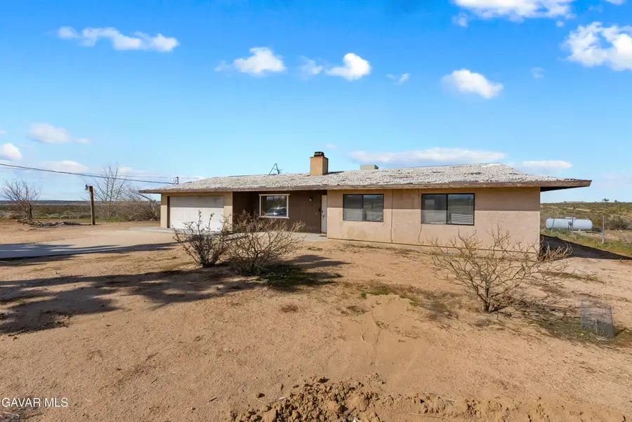 23073 E Avenue J, Lancaster, CA 93535 - #3