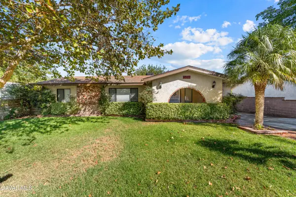 4527 W Avenue L 13, Lancaster, CA 93536