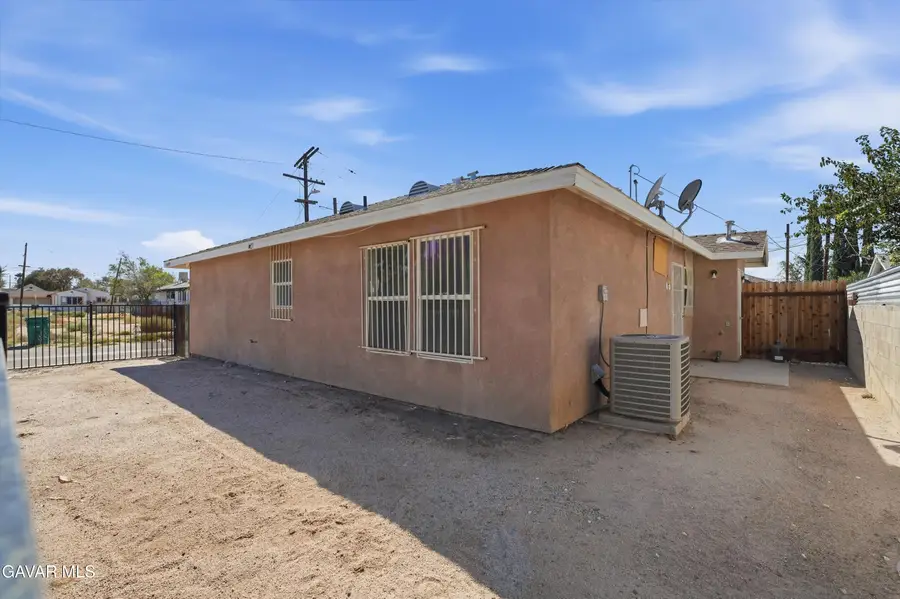 45019 Division Street, Lancaster, CA 93535 - #2