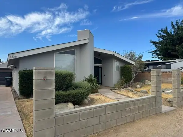 4330 W Avenue L2, Quartz Hill, CA 93536