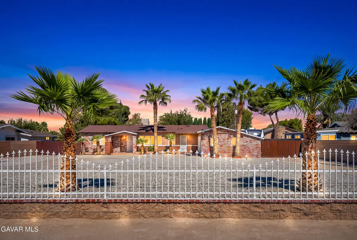 2561 W Avenue K, Lancaster, CA 93536 - #1