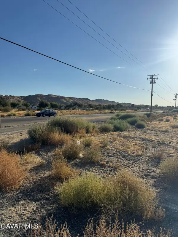 Ave O E, Lancaster, CA 93536