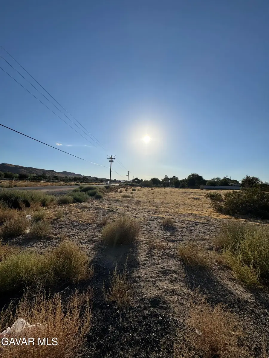 Ave O E, Lancaster, CA 93536 - #2