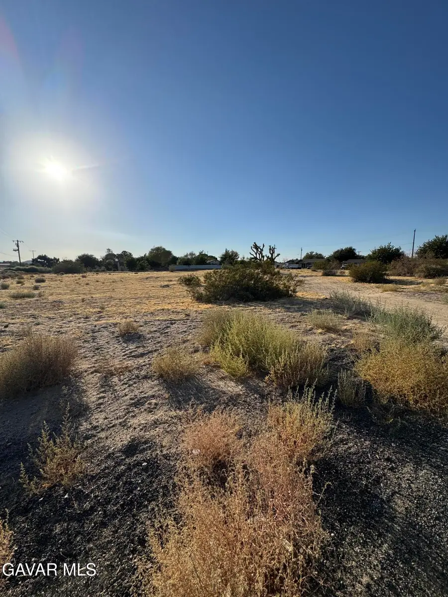 Ave O E, Lancaster, CA 93536 - #3