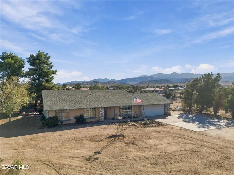 6433 Sunnyslope Road, Phelan, CA 92371 - #3
