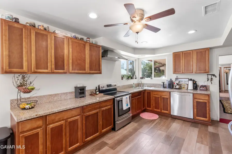 30325 N Brandywine Canyon Road, Canyon Country, CA 91351 - #3