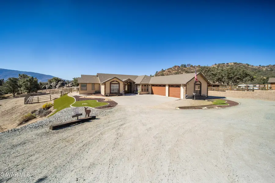 25370 Bear Valley Road, Tehachapi, CA 93561 - #3