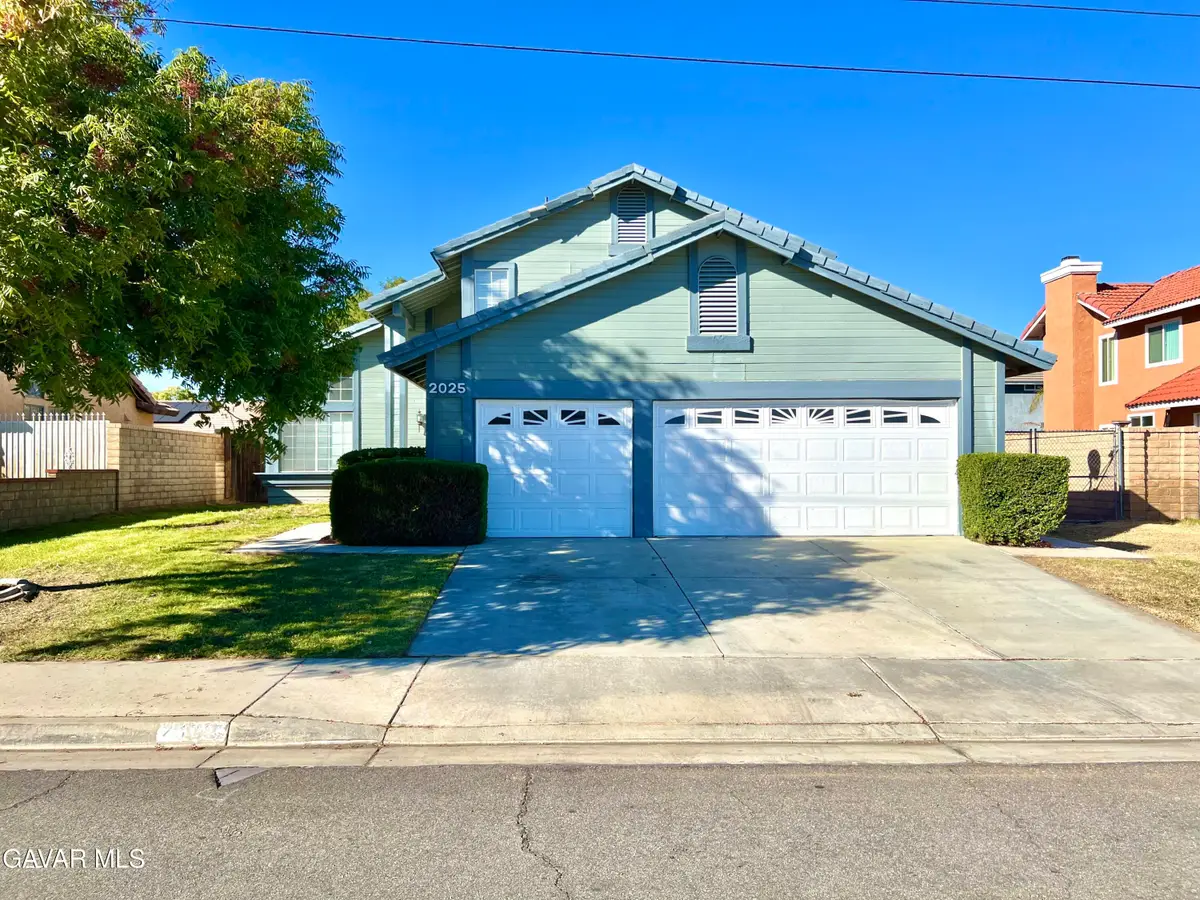 2025 W Avenue P8, Palmdale, CA 93551 - #1